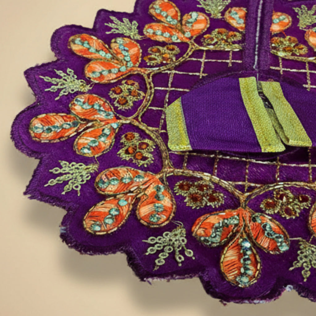 Nitya Sewa – Daily Leaf Embroidered Poshak