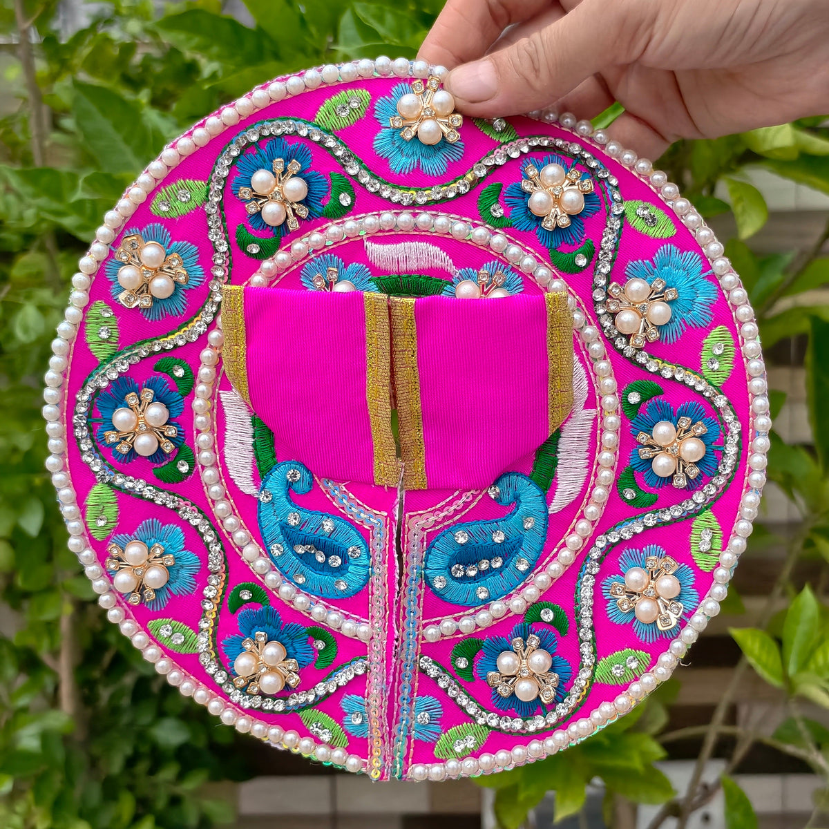 Gulabi Utsav – Magenta Paisley Embroidered Poshak